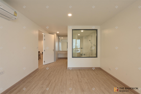 Voque Residential Condominium Sukhumvit 31 Beautiful Room, Good Condition