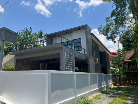 บ้านเดี่ยว 2 ชั้น ให้เช่า พื้นที่กว้างขวาง เหมาะสำหรับครอบครัว ย่านริมใต้ แม่ริม