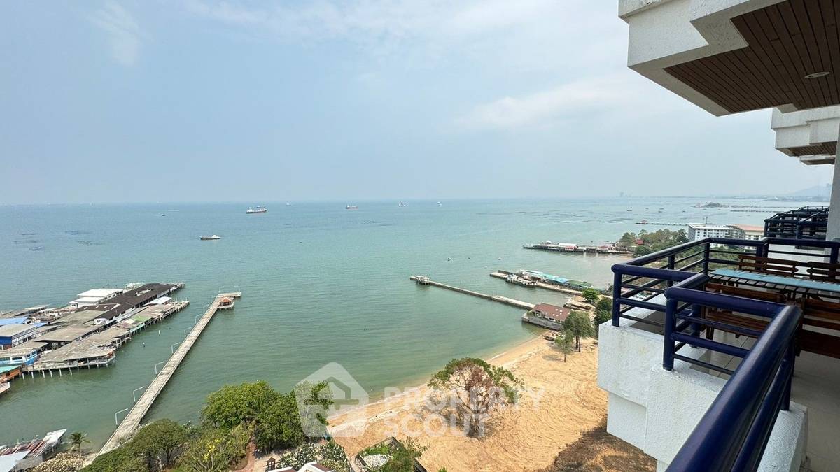 picture 3-BR Condo at Rama Harbour View Condominium in Surasak (ID 3340218) - 15/38