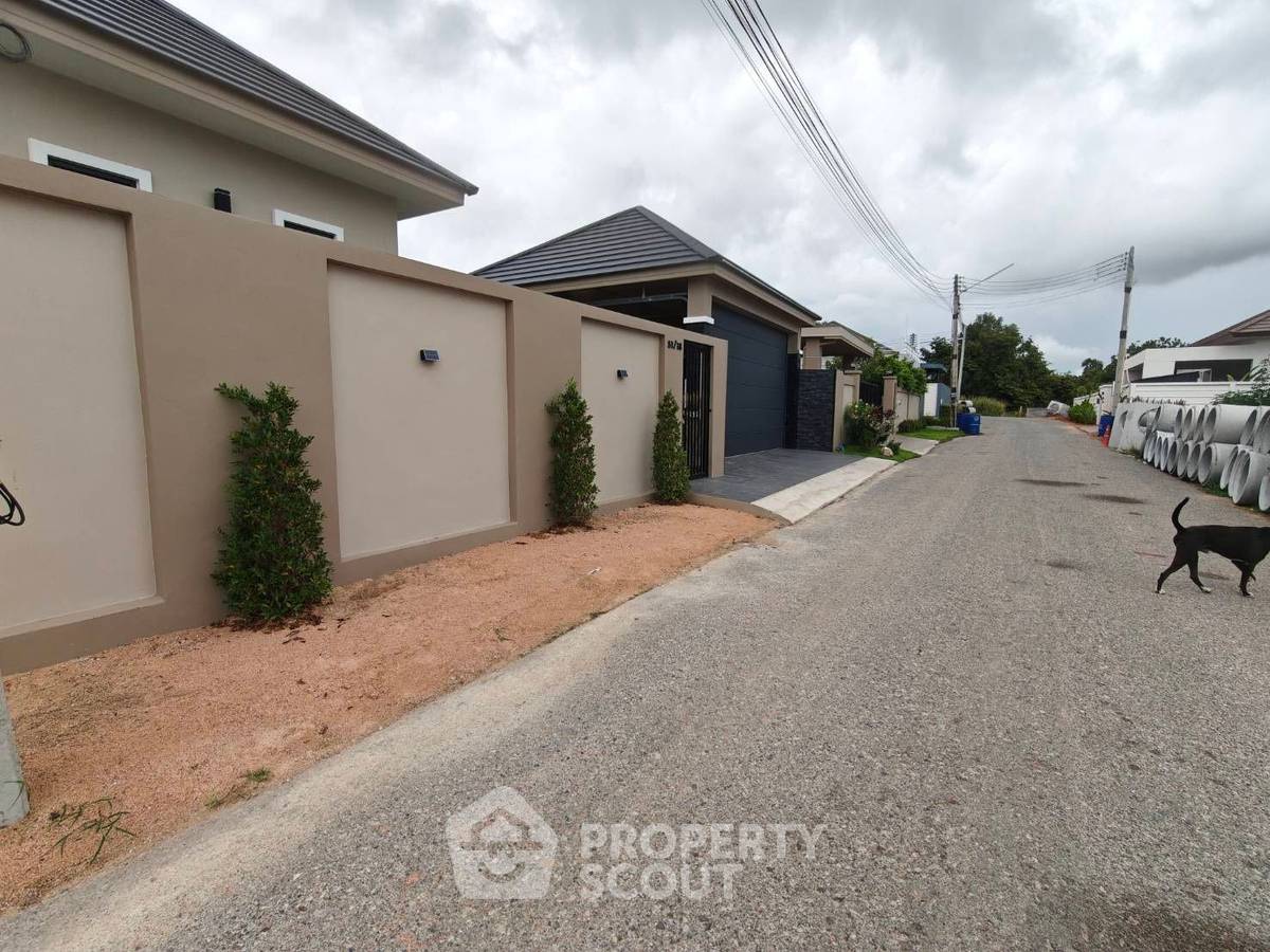 picture 3-BR House Near Map Prachan Lake, Bang Lamung (ID 3340862) - 5/9