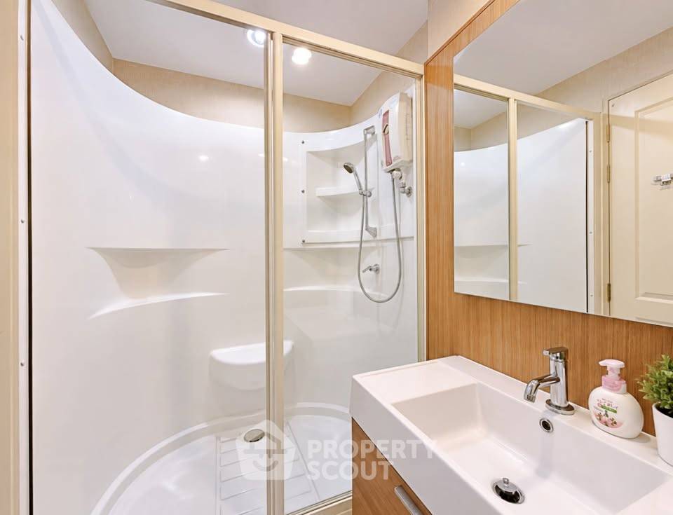 รูป ใกล้ BTS กรุงธนบุรี เพียง 100 ม. | คอนโด 2 ห้องนอน Q House Sathon ชั้น 21 (ID 3339974) - รูปที่ 11/18