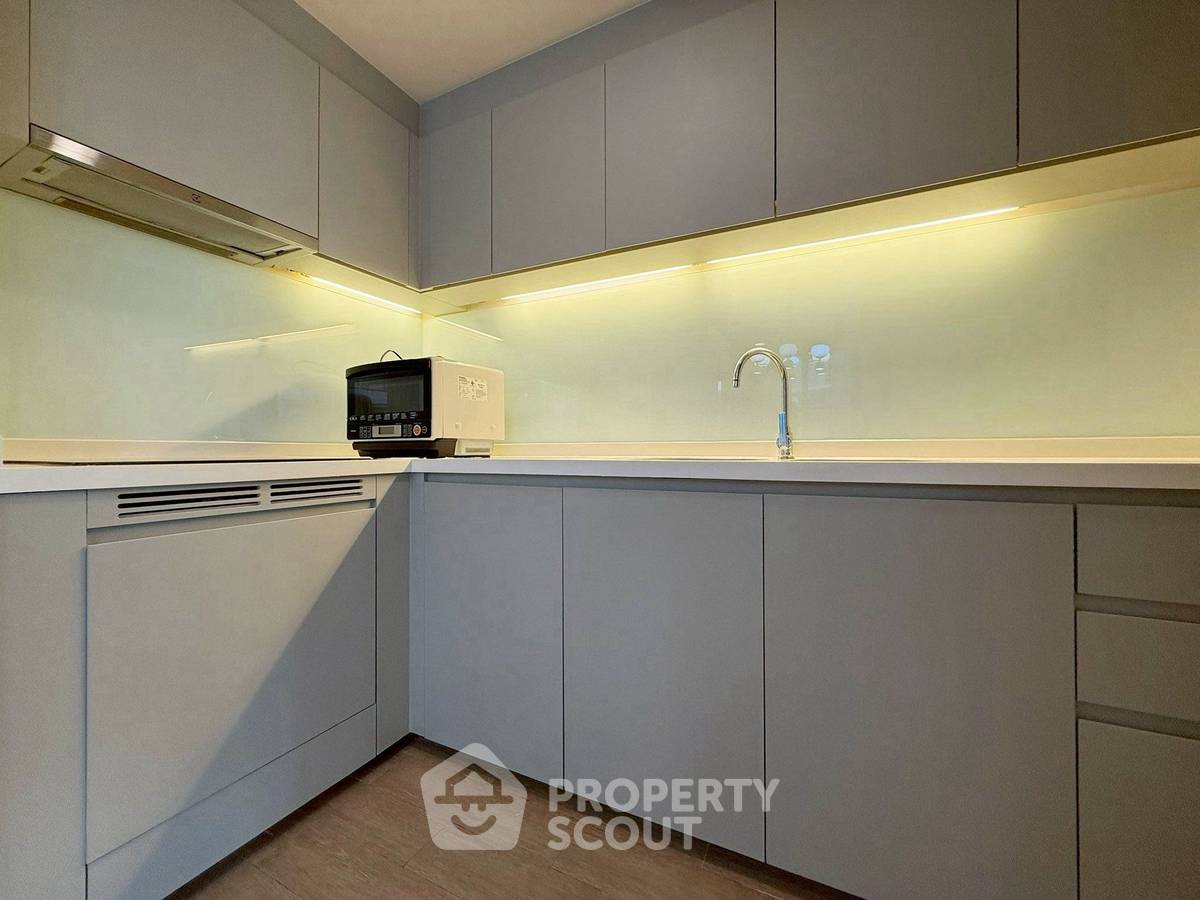 picture 3-BR Condo At LIV @ 49 Near BTS Thong Lor (ID 2487641) - 16/20