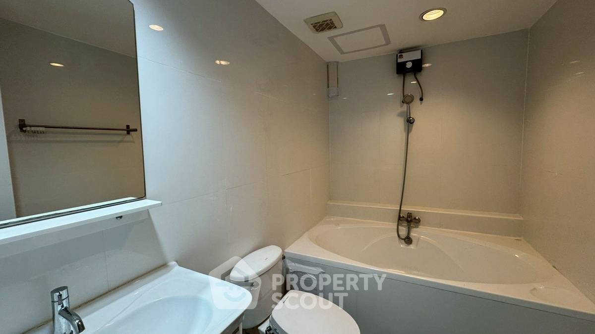 รูป คอนโด 2 ห้องนอน Rama Harbour View Condominium ขายในศรีราชา (ID 3340252) - รูปที่ 6/30