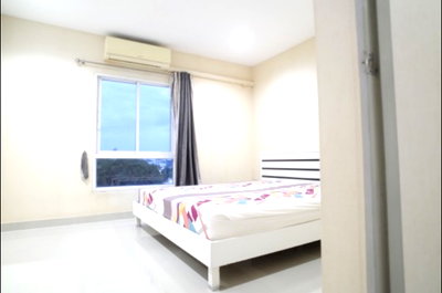Condos for sale : Nine Condo Sriracha: Beautiful unit, great location, convenient access, and close to Kao Kilo Road.