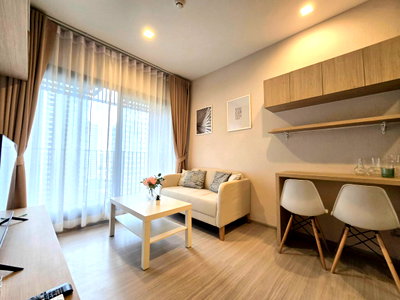 Condos for rent : PFD-08976 Condo for rent Life Asoke Hype (Life Asoke Hype), minimalist style room, fully furnished.