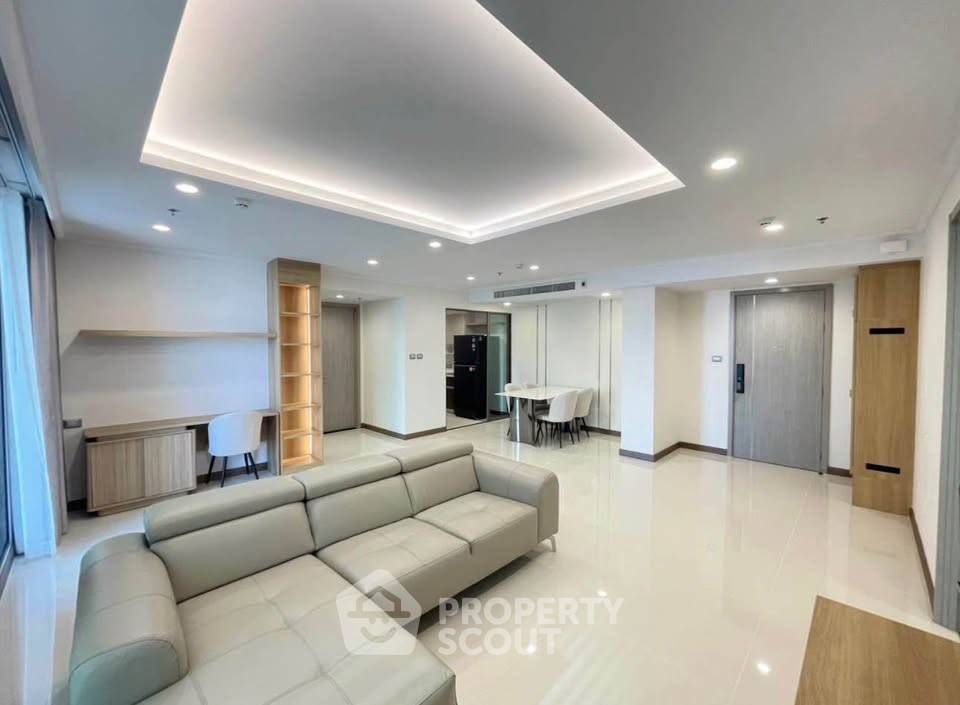 picture 2-BR Condo at Supalai Oriental Sukhumvit 39 near MRT Phetchaburi (ID 3340515) - 3/8