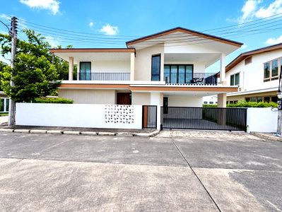 Houses for sale Chiang Mai Airport :  2-STOREY DETACHED HOUSE FOR SALE | Near Chiang Mai University & Ton Payom Market | THB 10.5 Million | FREE Transfer Fee