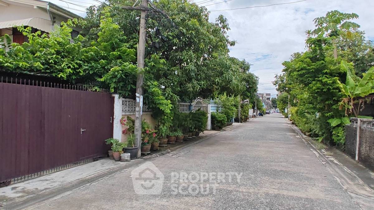 รูป บ้าน 2 ห้องนอน ขนาด 200 ตร.ม. ขายในลาดพร้าว (ID 3340460) - รูปที่ 7/8
