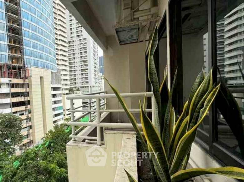 รูป คอนโด 1-ห้องนอน ที่ สราญใจ แมนชั่น คอนโดมิเนียม ใกล้ BTS นานา (ID 3334924) - รูปที่ 8/9