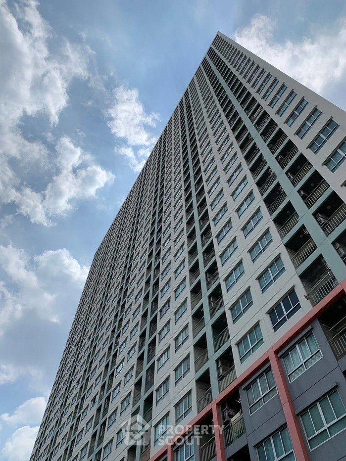picture 24th-Floor 1-BR Condo At Lumpini Ville Prachachuen Phongphet 2 (ID 3335751) - 2/14