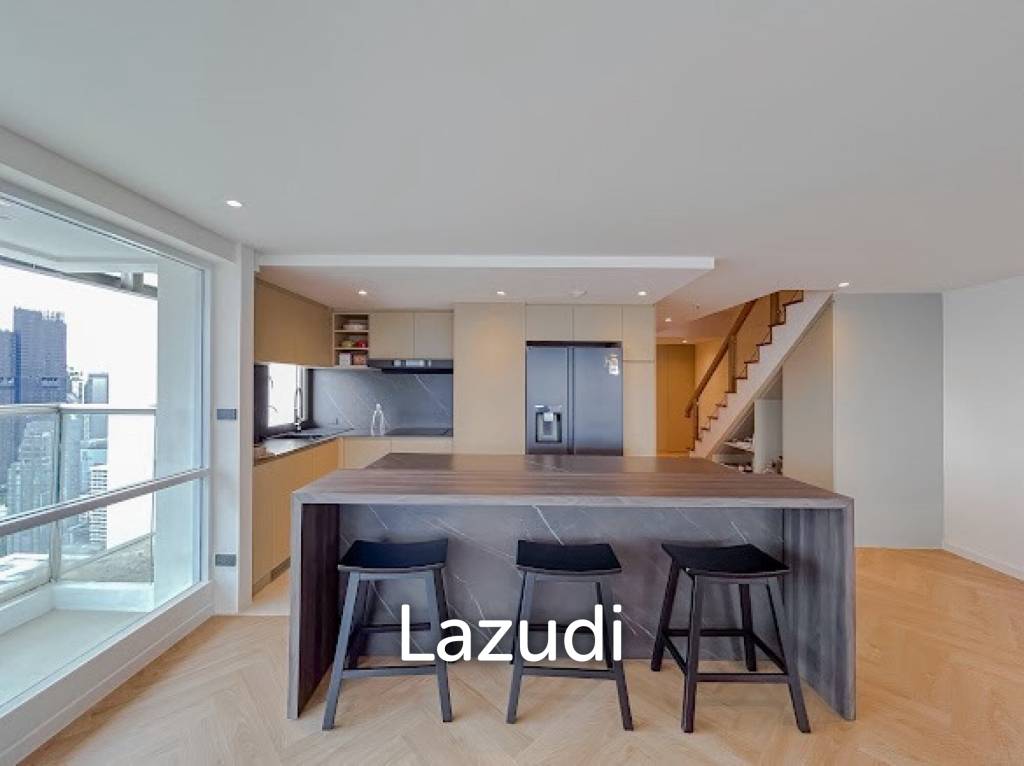 picture Sukhumvit Suites 220 sqm Duplex on Floors 43 to 44 in Bangkok - 4/35