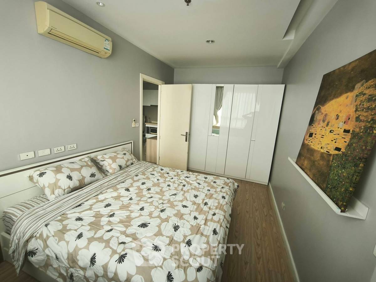 picture 33rd-Floor 1-BR At T.C. Green Rama 9 Near MRT Phra Ram 9 (ID 3337120) - 9/10