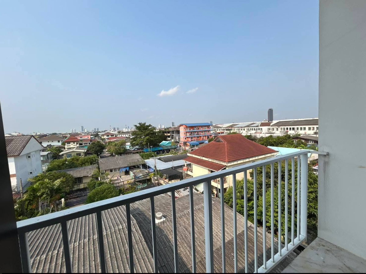 ขายทาวน์โฮม 4 ชั้น ซอยสุขุมวิท 113 แยก 34 ทำเลดี ใกล้รถไฟฟ้า 2 สาย พร้อมอยู่