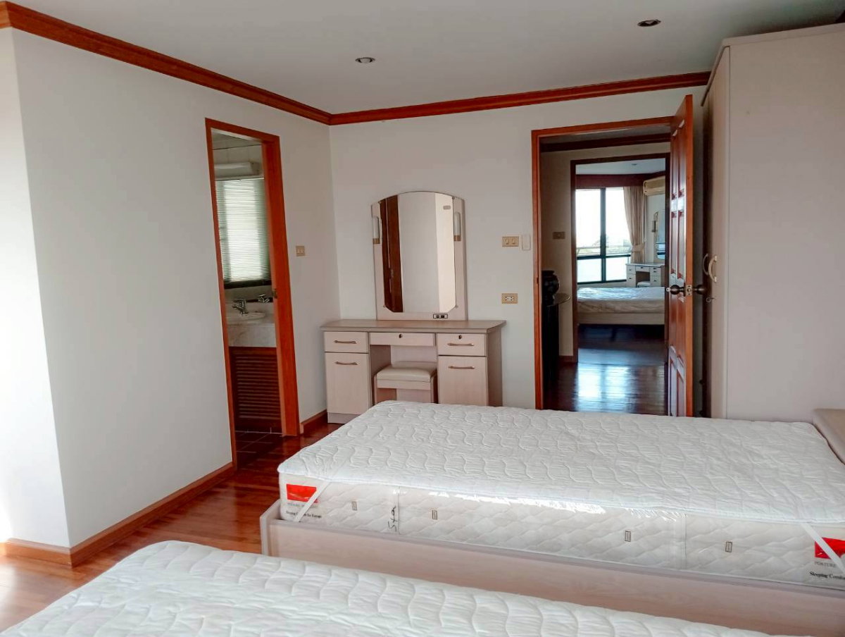 picture  Thana City Prestige Condominium - 10/24