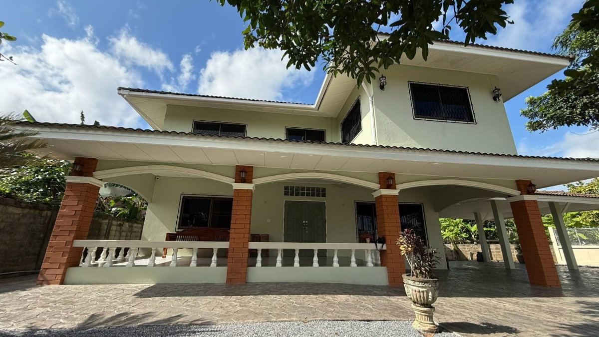 ให้เช่าบ้านเดี่ยว 2 ชั้น หลังใหญ่ ทำเลรอบเวียง เชียงราย | 4 ห้องนอน 7 ห้องน้ำ | ที่ดิน 147 ตร.ว. | 45,000 บาท/เดือน #5A3-H0388