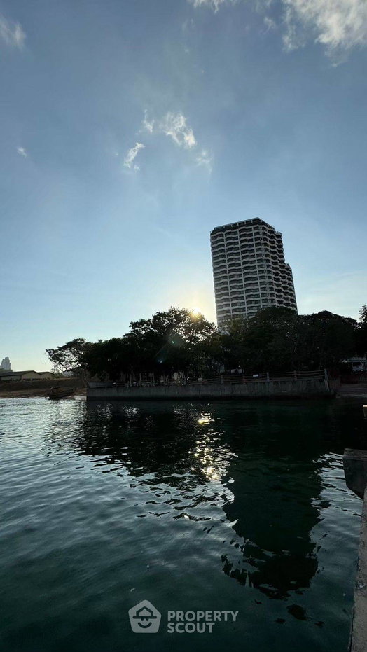 รูป คอนโด 2 ห้องนอน ขนาด 110 ตร.ม. ขายที่ Rama Harbour View Condominium ศรีราชา (ID 3340238) - รูปที่ 32/35