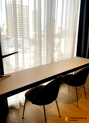 Condos for sale : Ideal City Living at a Great Price Ashton Silom near BTS Chong Nonsi