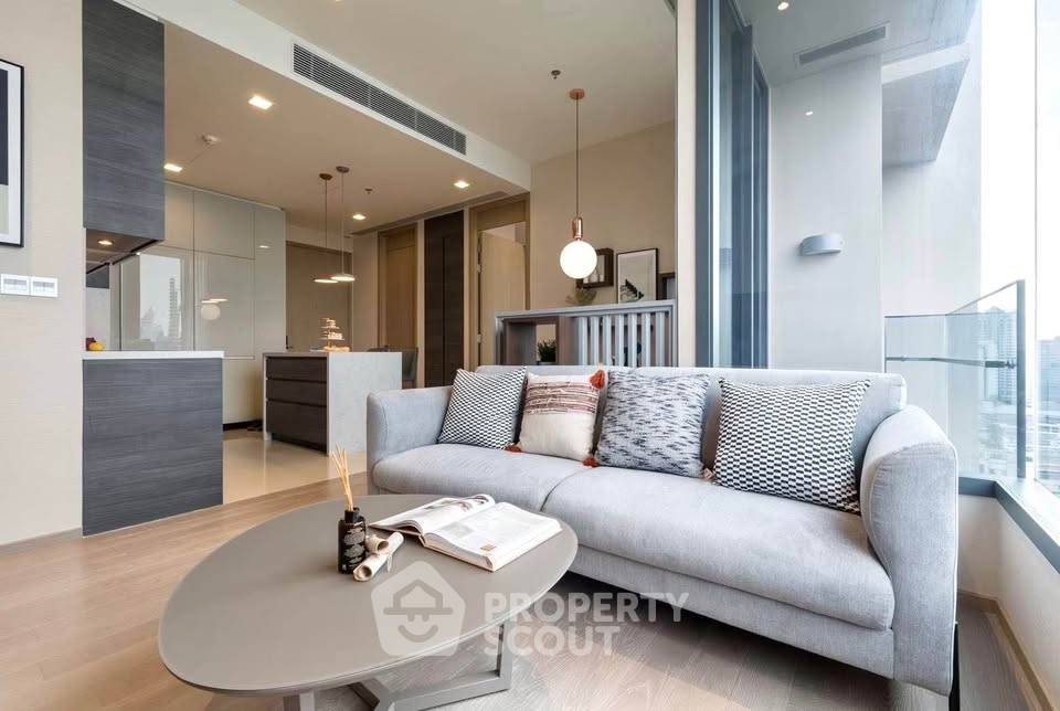 picture 2-BR Condo At The Esse Asoke Near MRT Sukhumvit (ID 3339797) - 2/8