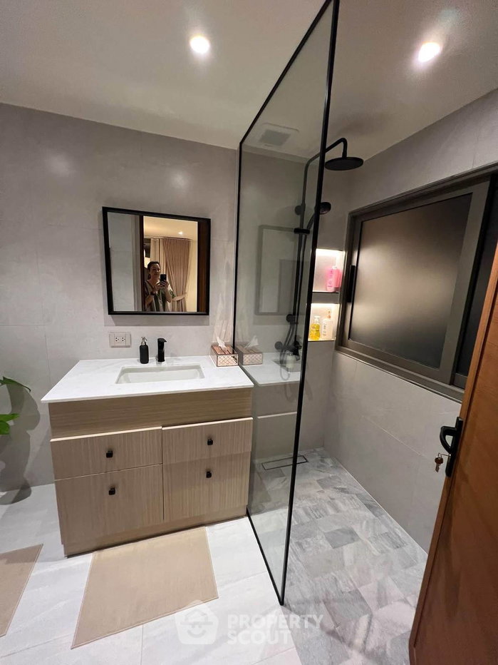picture 17th-Floor 3-BR At D.S. Tower 2 Near MRT Sukhumvit (ID 3328980) - 32/33