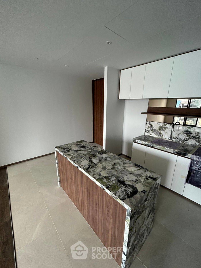 picture 20th-Floor 2-BR Condo At ROMM CONVENT Near BTS Sala Daeng (ID 3340865) - 3/15