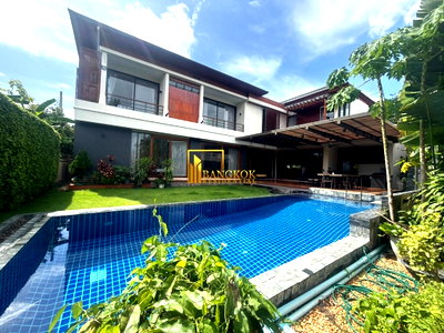 Houses for rent Bangkok : Stylish 5 Bedroom House with Private Pool in Phra Khanong - BR28382SH