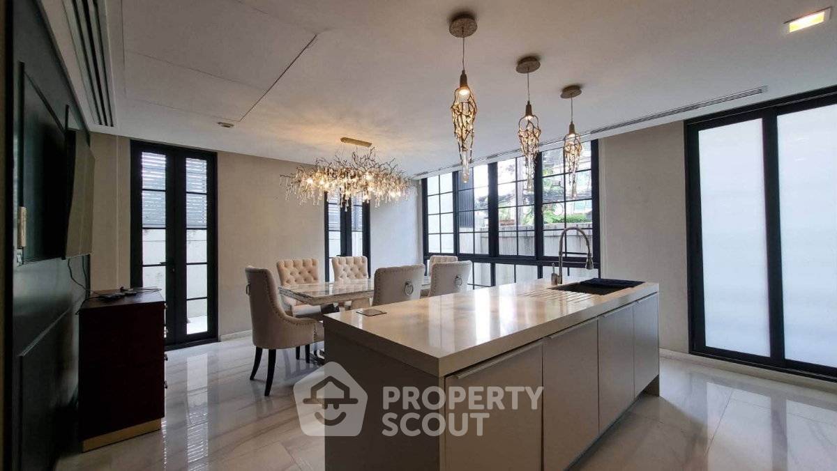 picture 4-BR Townhouse at Quarter 31 near MRT Phetchaburi (ID 3335294) - 6/18
