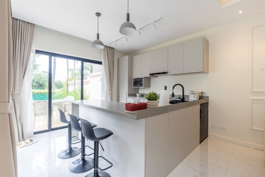 picture Angsana Villas Phuket 5-Bed Lakeview Home, Upgraded 260 SqM Interior - U6716584 - 2/25