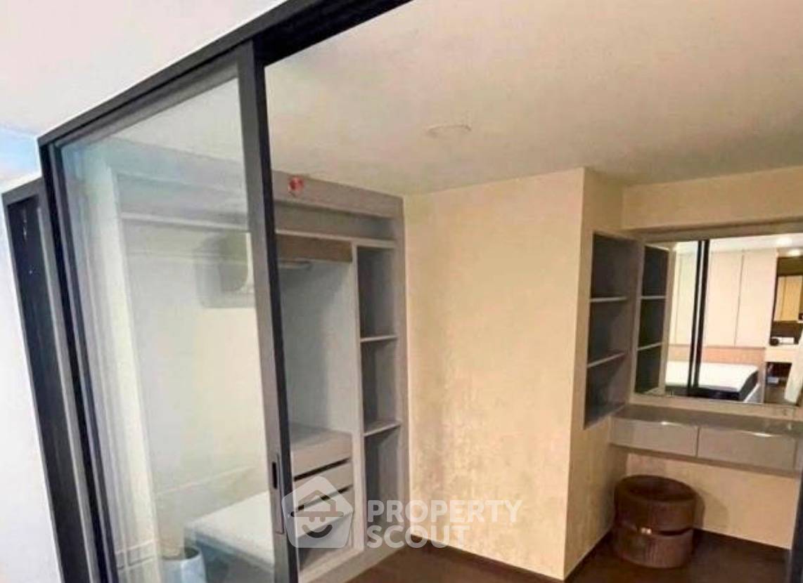 picture 2-BR Condo at KnightsBridge Space Rama 9 near MRT Phra Ram 9 (ID 3337860) - 4/5