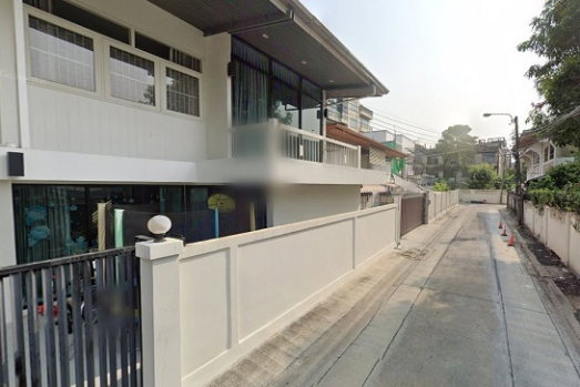 รูป ขายบ้านเดี่ยว 3 ชั้น สไตล์โมเดิร์น อินทามระ ใกล้ MRT สุทธิสาร - รูปที่ 3/4