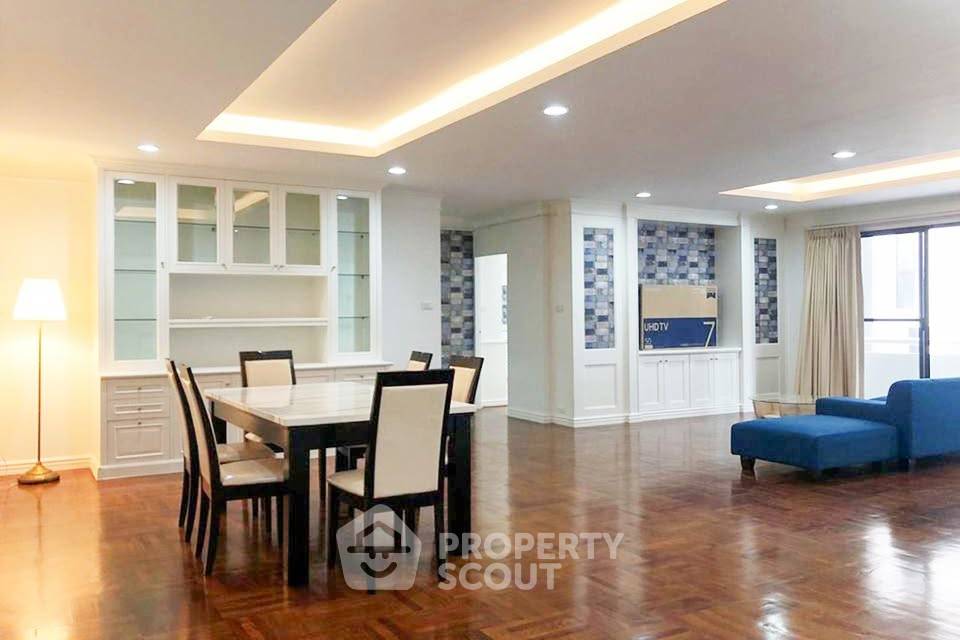 picture 2-BR Condo at Le Premier 1 Condominium near MRT Sukhumvit (ID 3342427) - 2/9