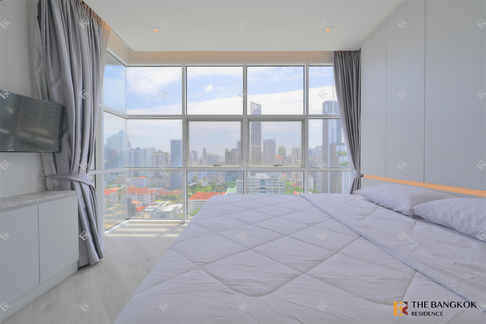 The Prime 11 Great price, prime location near BTS Nana