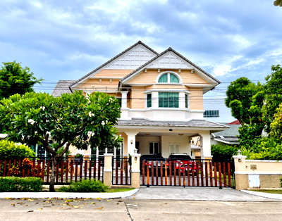 บ้านเดี่ยว นนทบุรี : ขาย บ้านเดี่ยวแปลงใหญ่ ถนนเมนโครงการ | นันทวัน ประชาชื่น ที่ดิน 128.1 ตร.ว. พร้อมสวนใหญ่ข้างบ้าน ใกล้ศูนย์ราชการแจ้งวัฒนะ
