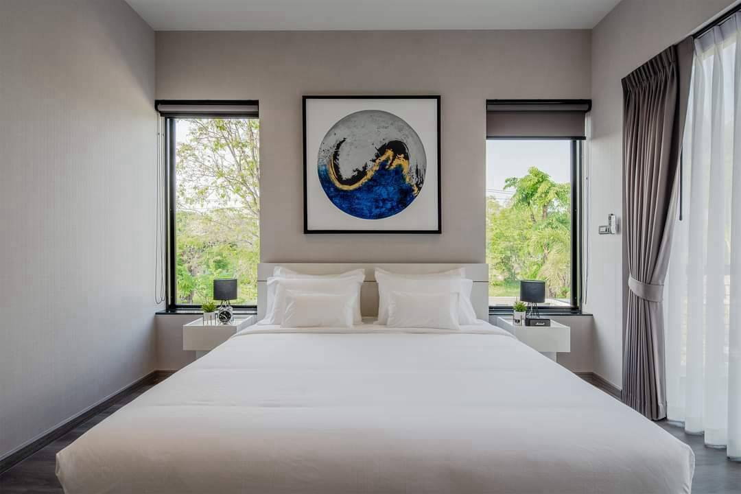 รูป ✅ให้เช่าบ้านหรู สไตล์โมเดิร์น ในหมู่บ้านวังตาล 4ห้องนอน วิวดอย เดินทางสะดวก☎️064-792-4425 (เบญ) - รูปที่ 14/27