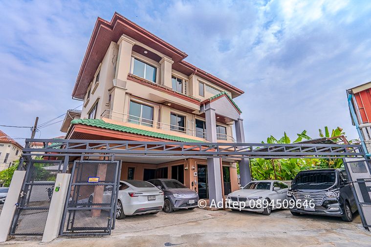 3-bed house for rent, 200 sqm, 58.5 sq wah, Wang Thonglang