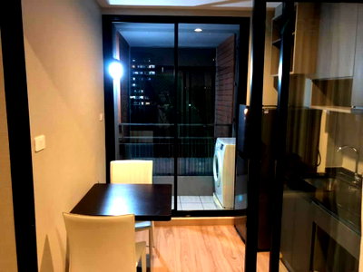 Condos for rent : 🎊 For Rent Condo THE UNIQUE 10 LADPRAO Building 1, Floor 5,1 bed room, Room size 35.00 sqm