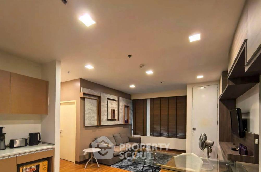 picture 1-BR At Vantage Ratchavipa Condominium, Chatuchak (ID 3337492) - 3/5