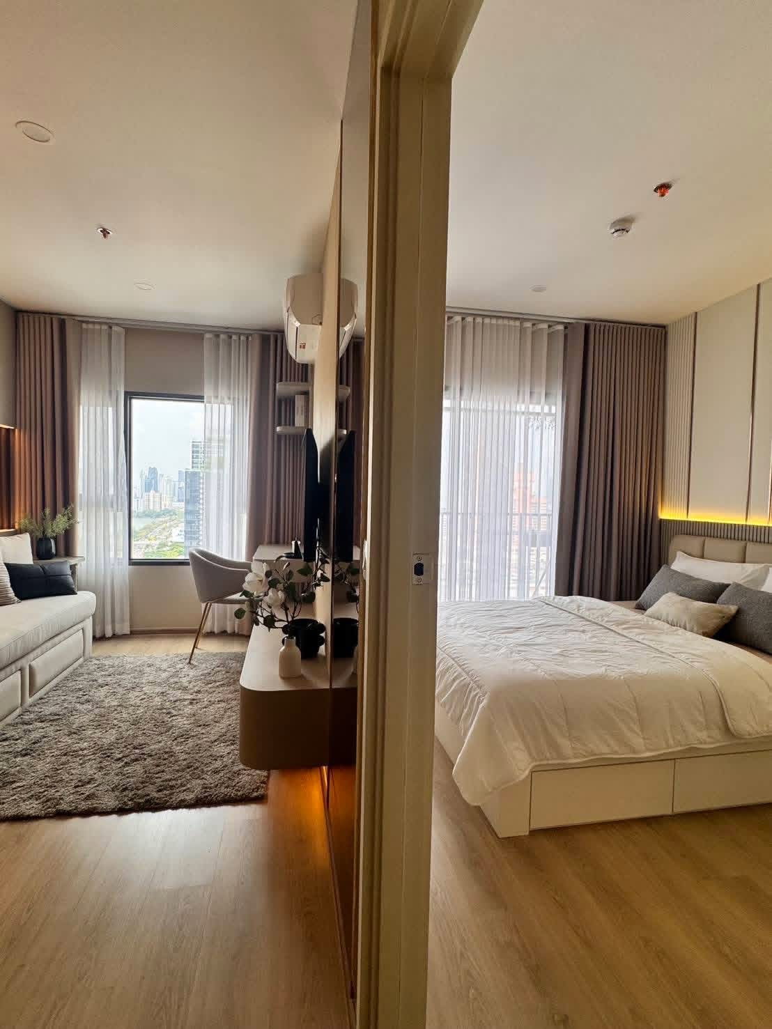 ห้องว่างที่โครงการ ไลฟ์ พระราม 4 - อโศก มีหลายห้องให้เลือก Line Id: @condo62