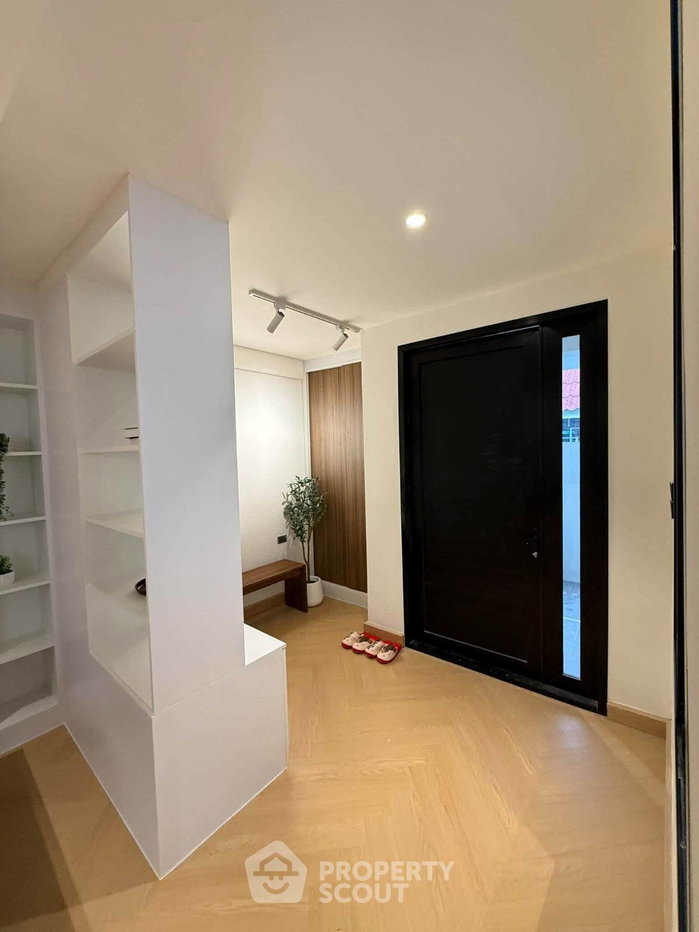 รูป ทาวน์เฮ้าส์ 3-ห้องนอน ใน จันทรเกษม (ID 3338538) - รูปที่ 5/40