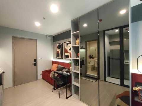 PFD-09148 Condo for rent Life Asoke Hype : Modern-style, ready-to-move-in unit.