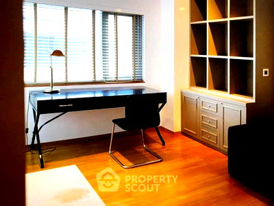 Condos for sale : 2-BR 101 Sqm Saladaeng Residences For Sale Near MRT Silom (ID 3341212)
