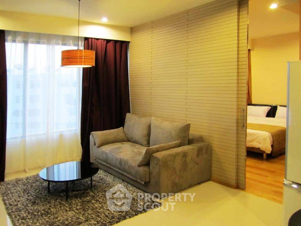 รูป คอนโด 1 ห้องนอน ชั้น 33 The Emporio Place ใกล้ BTS พร้อมพงษ์ (ID 2629094) - รูปที่ 1/5