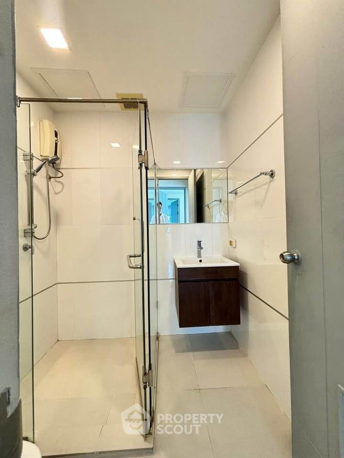 รูป คอนโด 2 ห้องนอน ชั้น 42 โครงการ Thru Thonglor ขนาด 62 ตร.ม. (ID 3342312) - รูปที่ 11/13