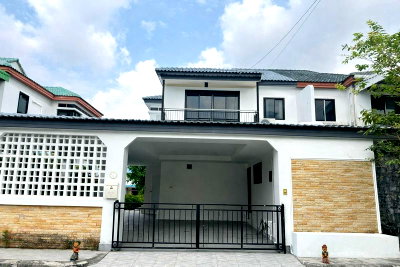 Houses for rent : Single house for rent, Jomtien Yacht Club 3 (3 bedrooms, 4 bathrooms)