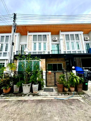 Townhouses for rent Chonburi : For Rent | Golden Town South Pattaya (5 Bedrooms & 2 Bathrooms)
