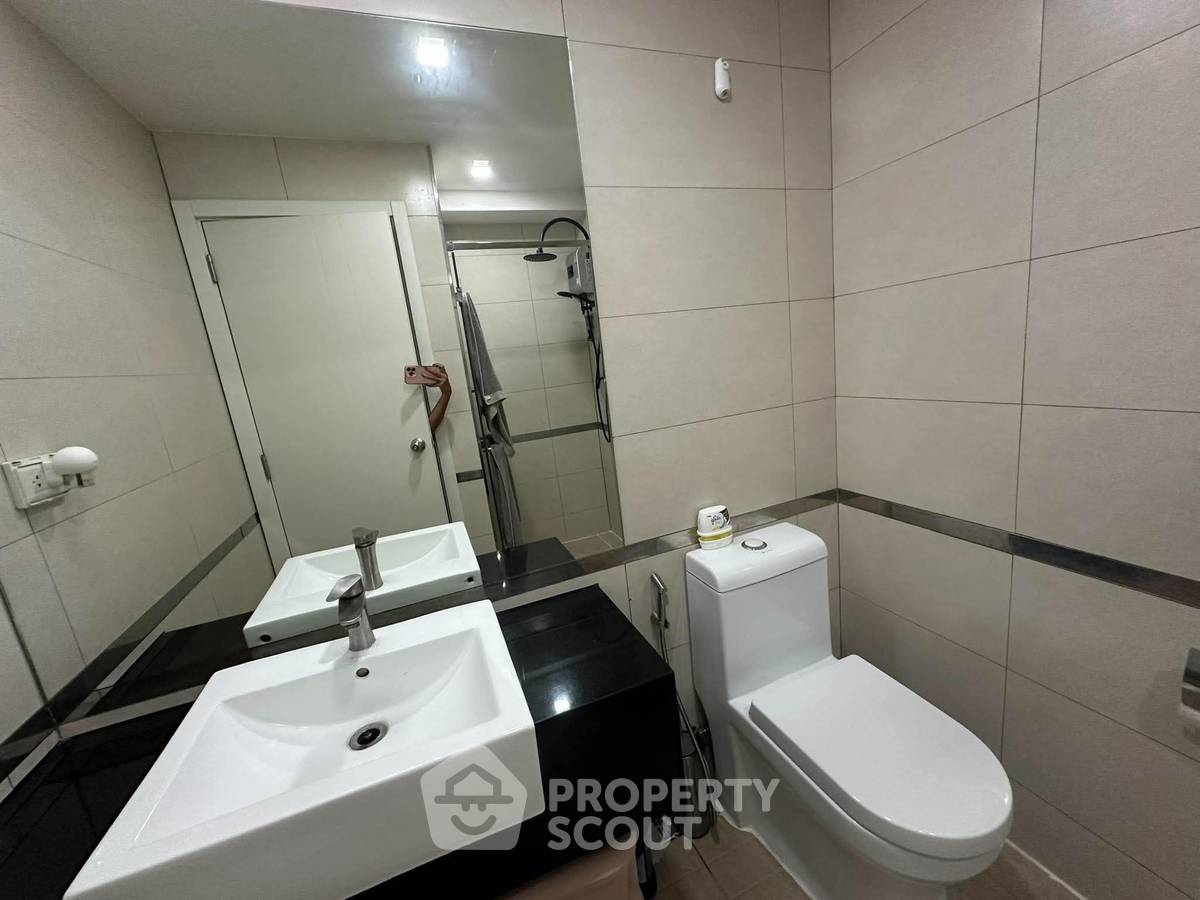 รูป ขายคอนโด 1 ห้องนอน Siam Oriental Plaza ย่านพระตำหนัก (ID 3342871) - รูปที่ 9/13