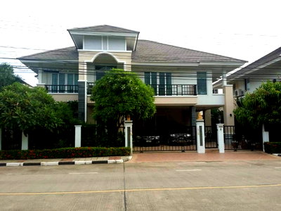 Houses for rent Bangkok : For rent, large detached house Ngam Charoen Village, Project 7 Rama 2 – Bang Khun Thian (H6965)