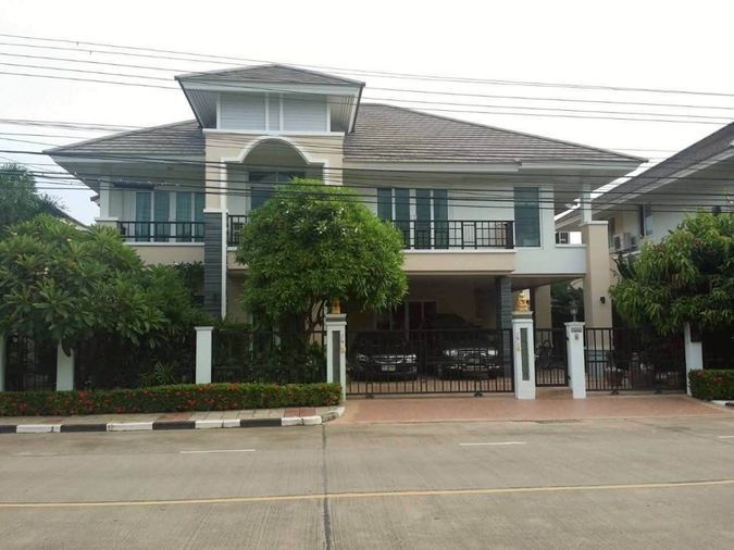 ให้เช่าบ้านเดี่ยว 5 ห้องนอน 450 ตร.ม. 100 ตร.ว. เขตบางขุนเทียน