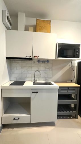 2-bed condo for rent, 45 sqm, Lazio Sriyan