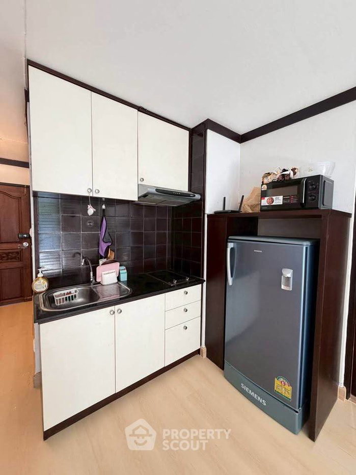picture 2-BR Condo at Hill Side Condominium 3 close to Nimmanhaemin (ID 3343003) - 6/15