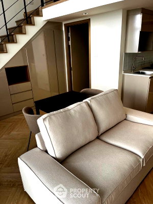 Condos for sale : 20th-Floor 1-BR Na Reva Charoennakhon Near BTS Pho Nimit (ID 2415014)